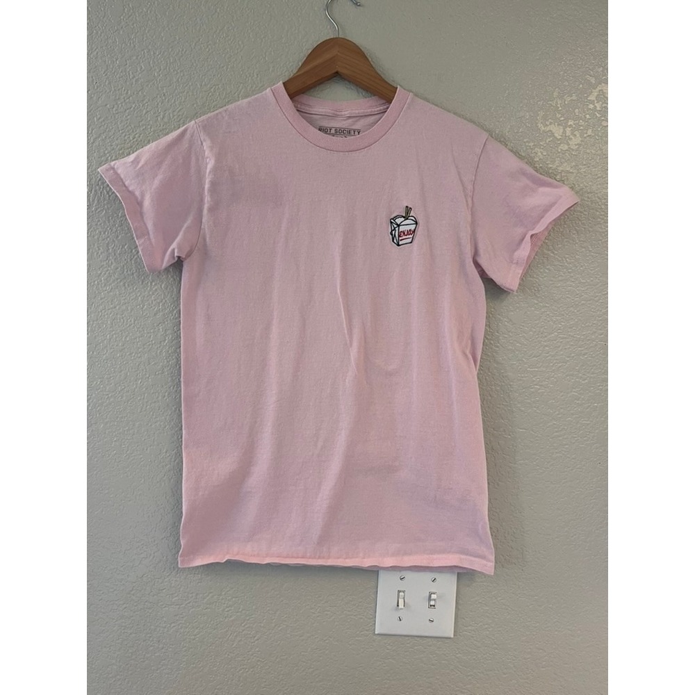 Riot Society Mens Light Pink Takeout Box Embroidered Graphic T-Shirt Small